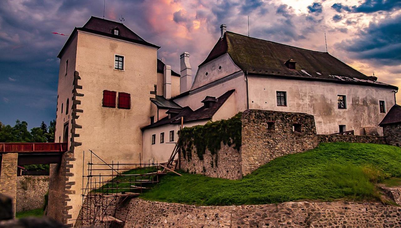 Penzion 1670 Nové Hrady Exterior photo
