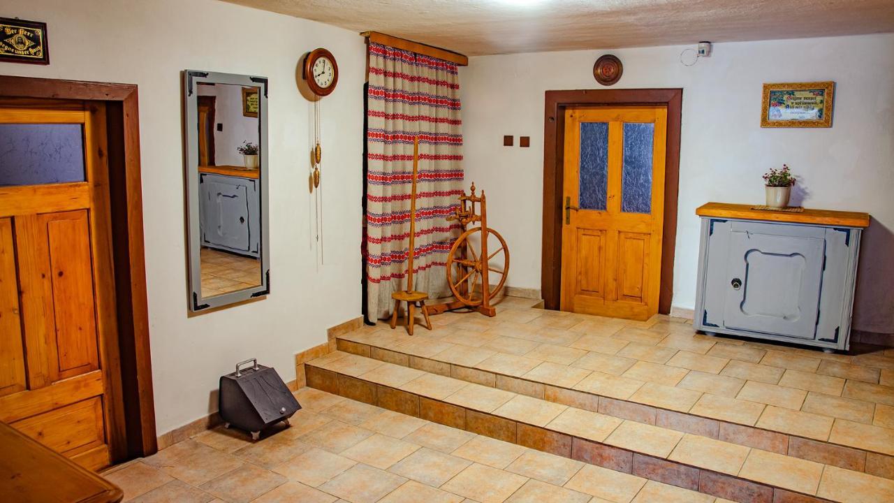 Penzion 1670 Nové Hrady Exterior photo